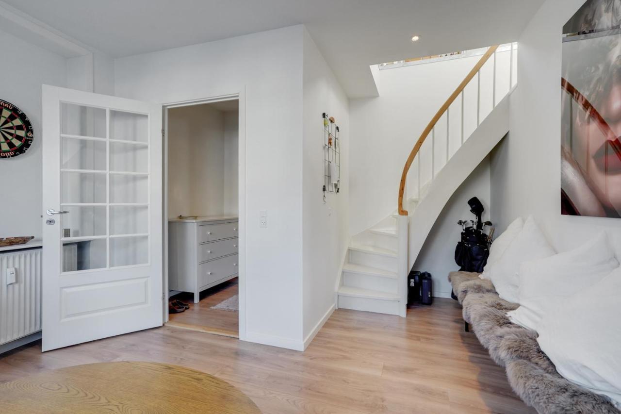 Bath Tub Penthouse In The City Aalborg Exterior photo